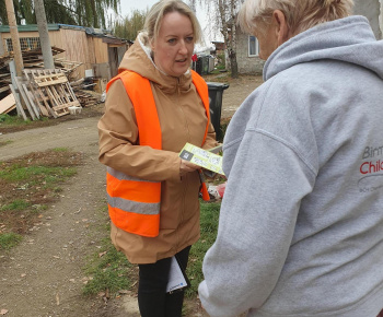 ROZVOJOVÝ TÍM V AKCII / Recyklácia skla. - foto